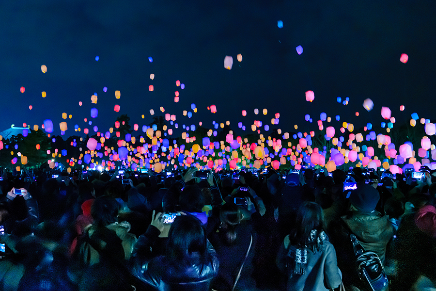 火を使わない世界初のランタン Ledスカイランタン でロマンティックな空を楽しもう ナンスカ